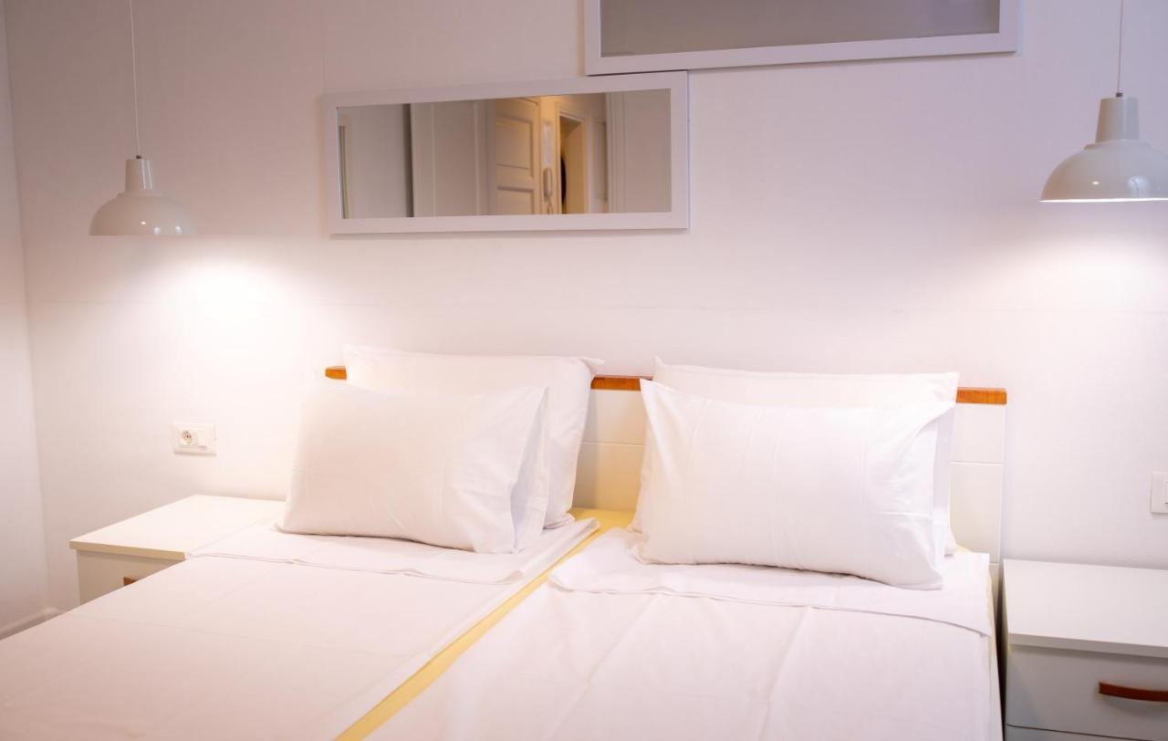 Crystal Deluxe Apartment Ровин Екстериор снимка